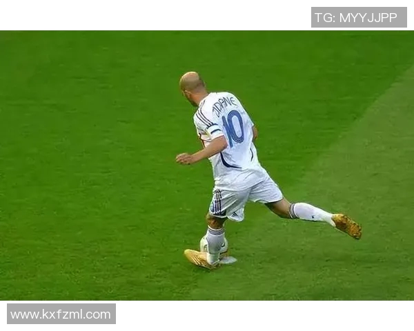 齐达内欧冠百大经典时刻解析:天外飞仙与战术板上的智慧碰撞 齐达内欧冠百大经典时刻解析:天外飞仙与战术板上的智慧碰撞